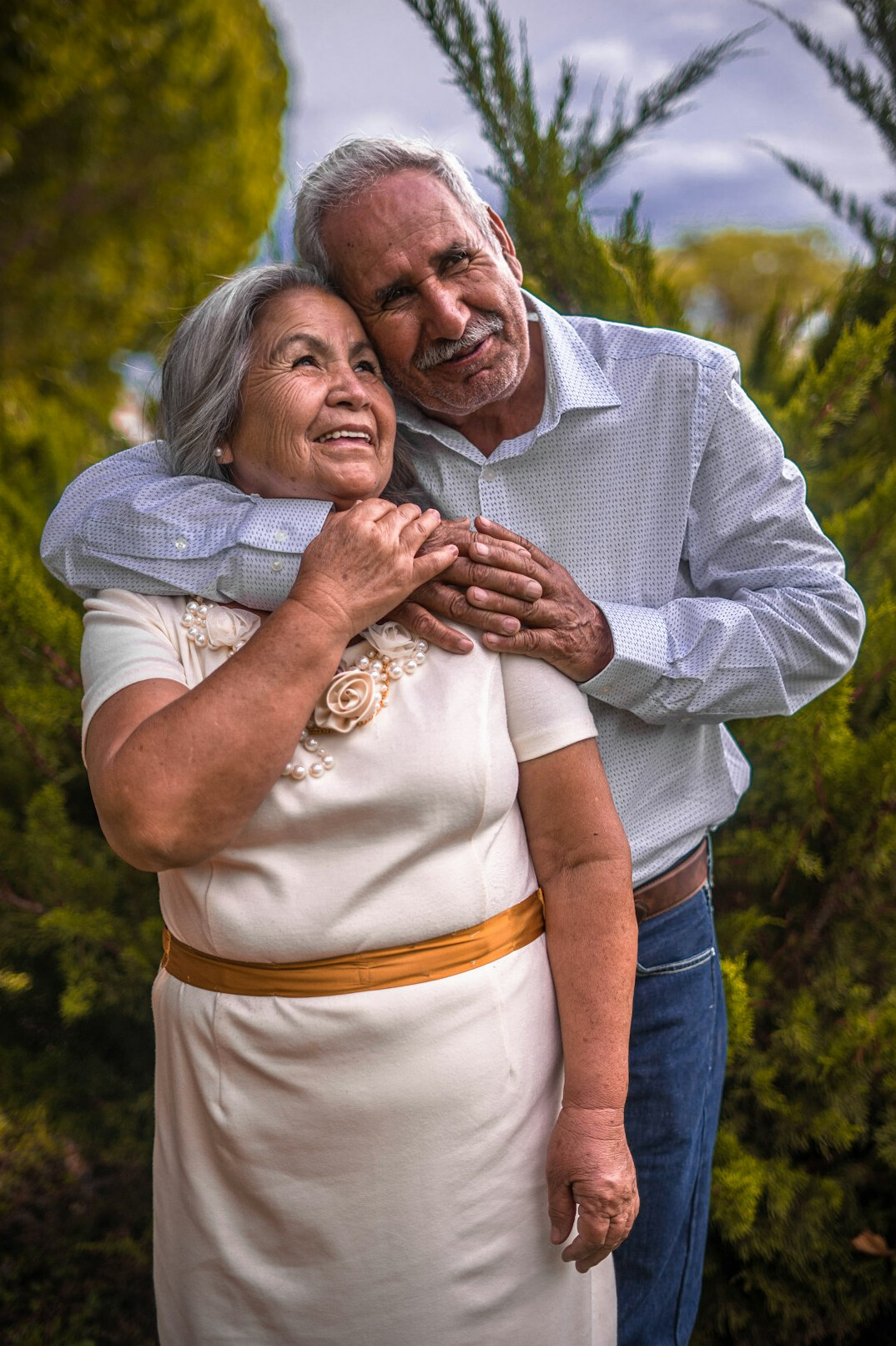 elderly couple smiling